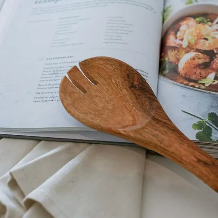 Daire Stunning And Modern With Sunny Balcony *